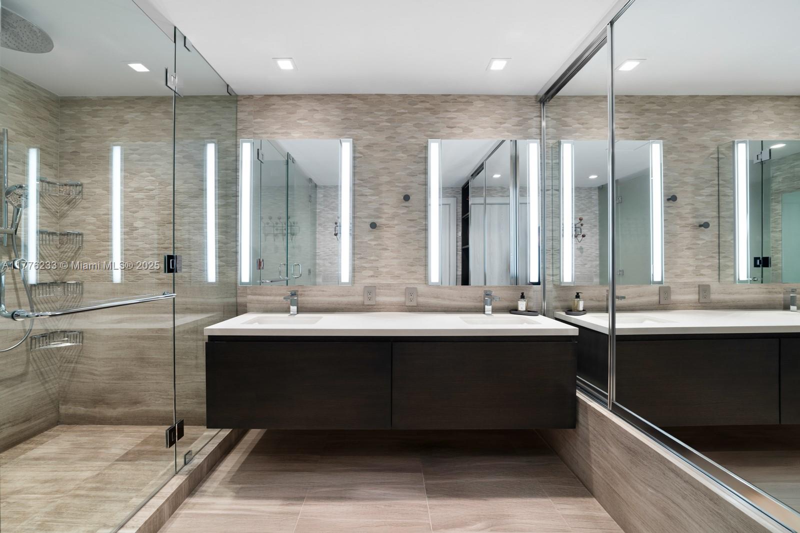 ONE OCEAN CONDO - Residential