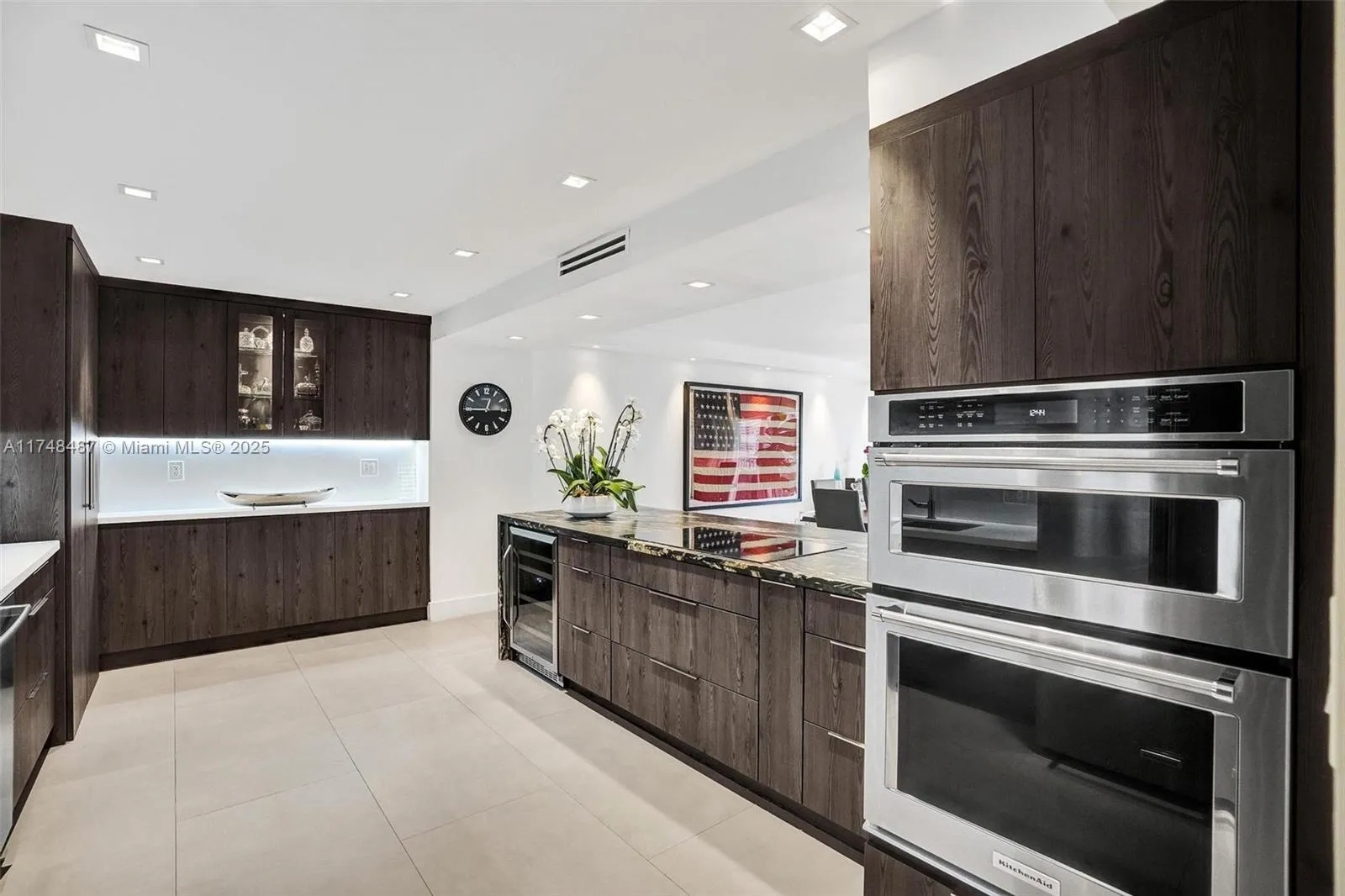 Miami, Florida 33181, United States, 1 Bedroom Bedrooms, ,2 BathroomsBathrooms,Residential,Active,77191