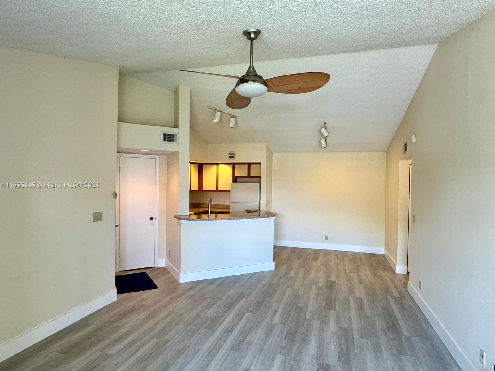 CORAL KEY CONDO - Residential