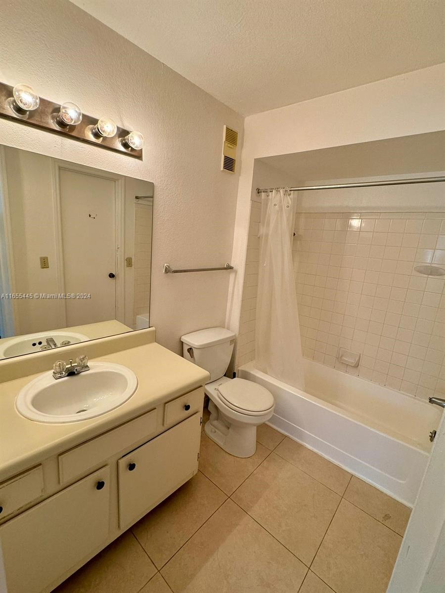CORAL KEY CONDO - Residential