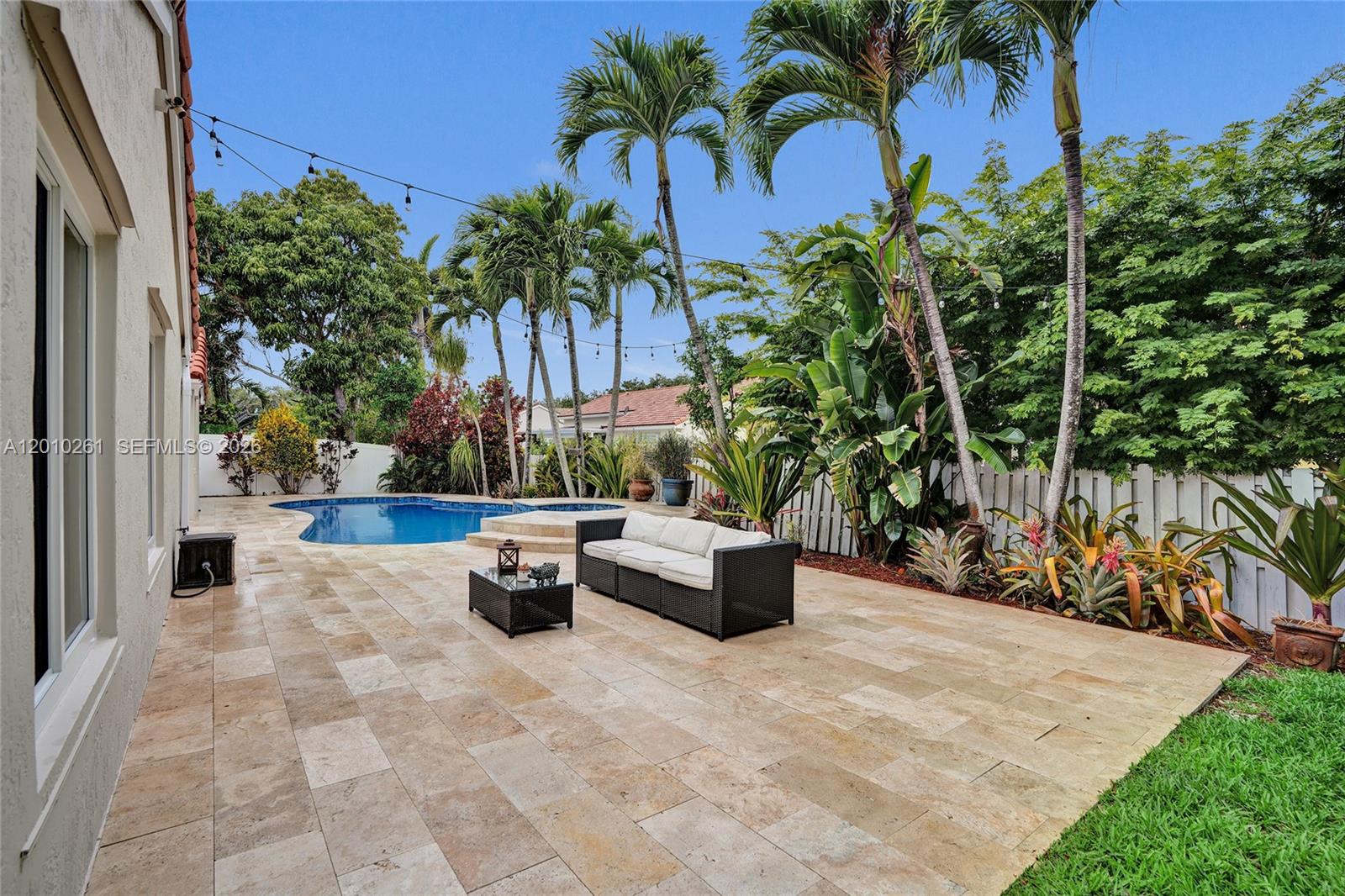 FLAMINGO ESTATES - Residential