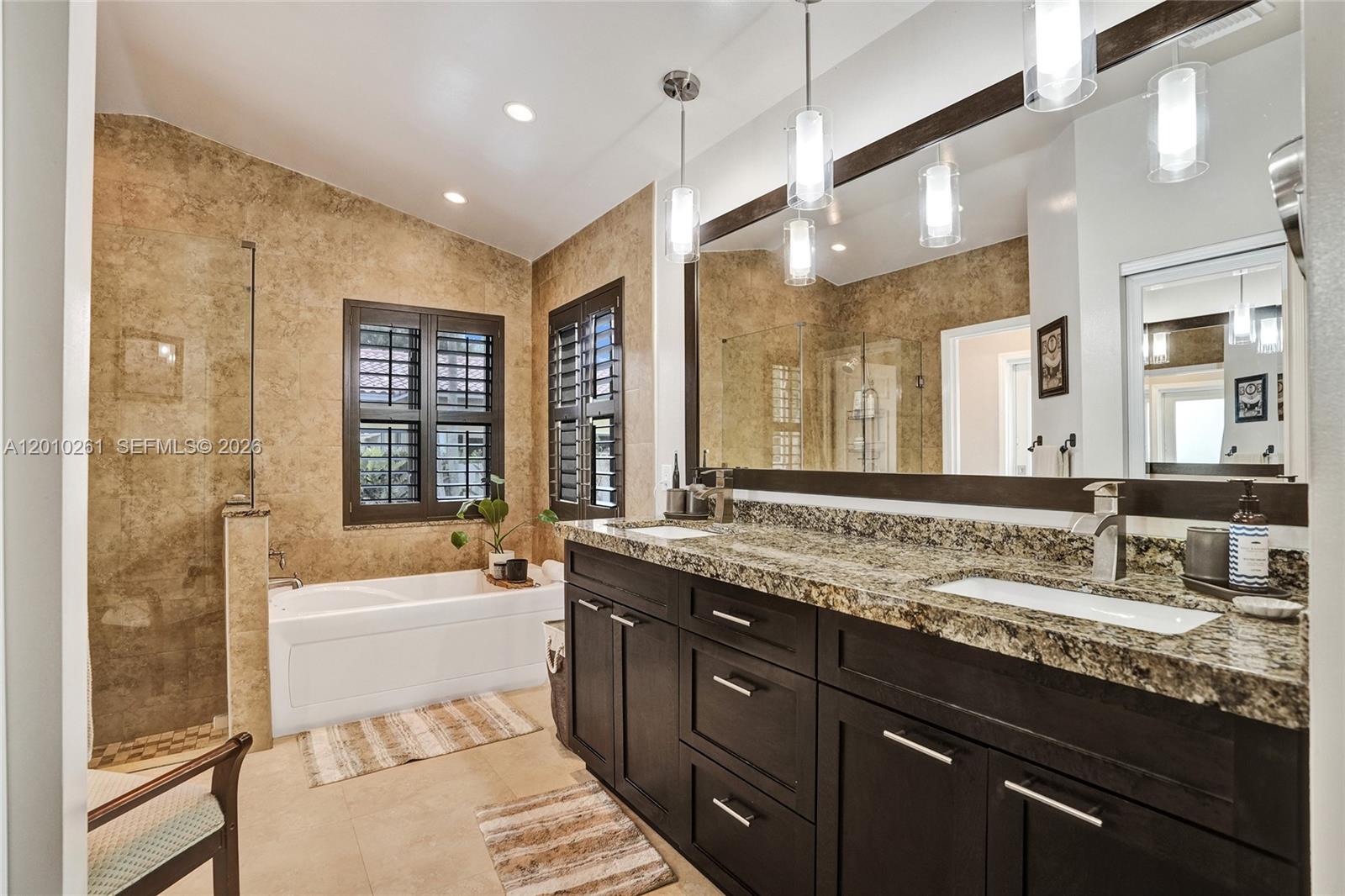 FLAMINGO ESTATES - Residential