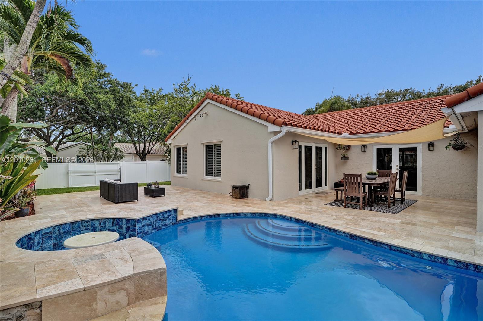 FLAMINGO ESTATES - Residential