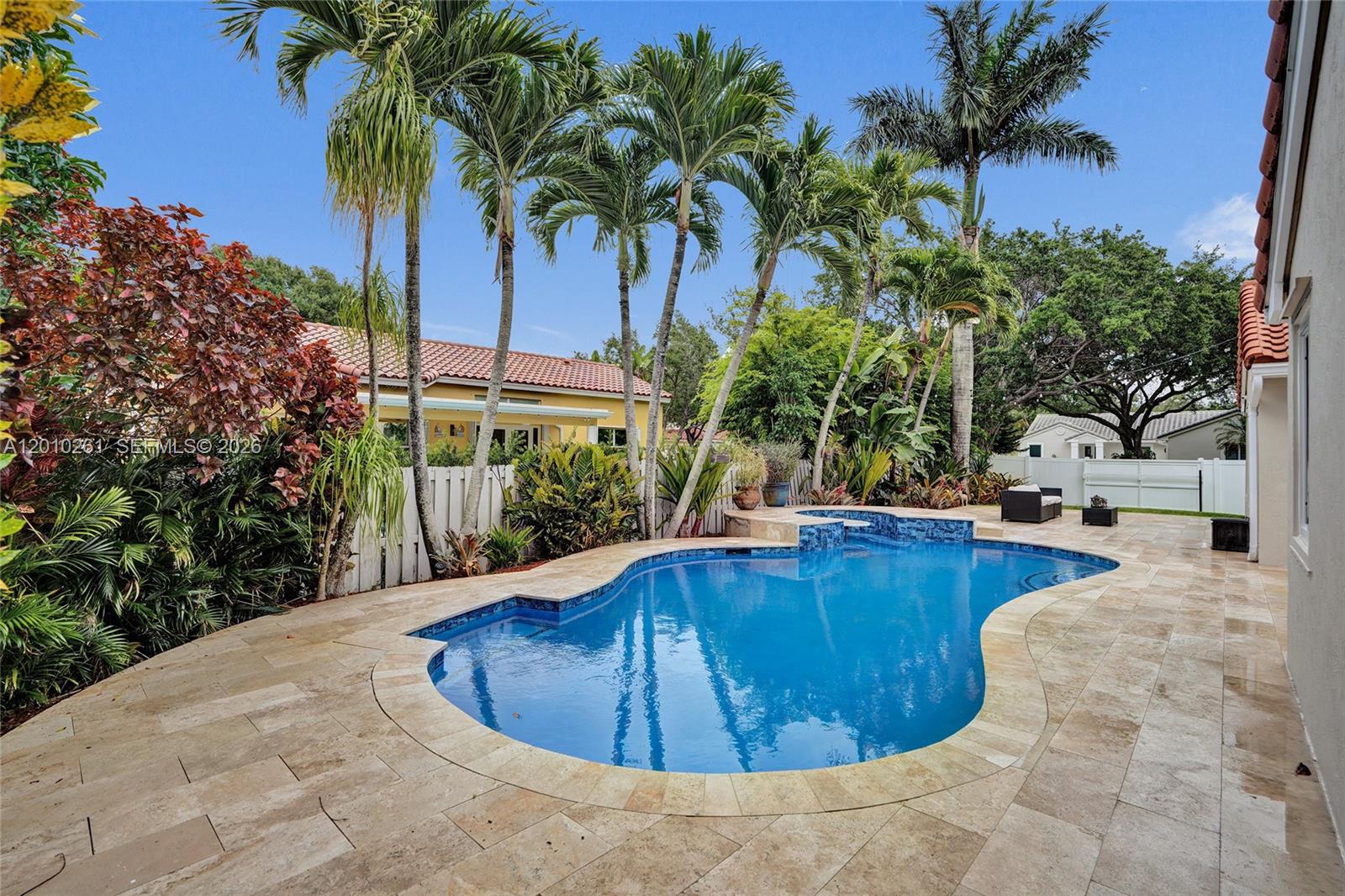 FLAMINGO ESTATES - Residential