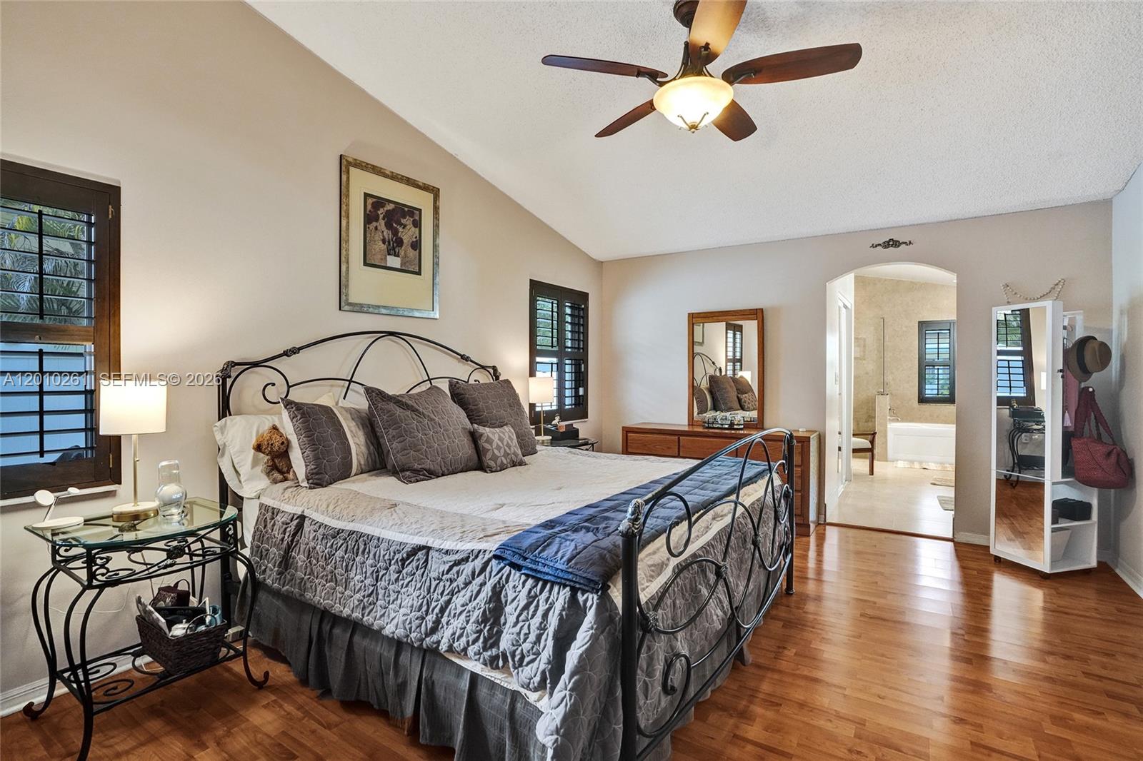 FLAMINGO ESTATES - Residential