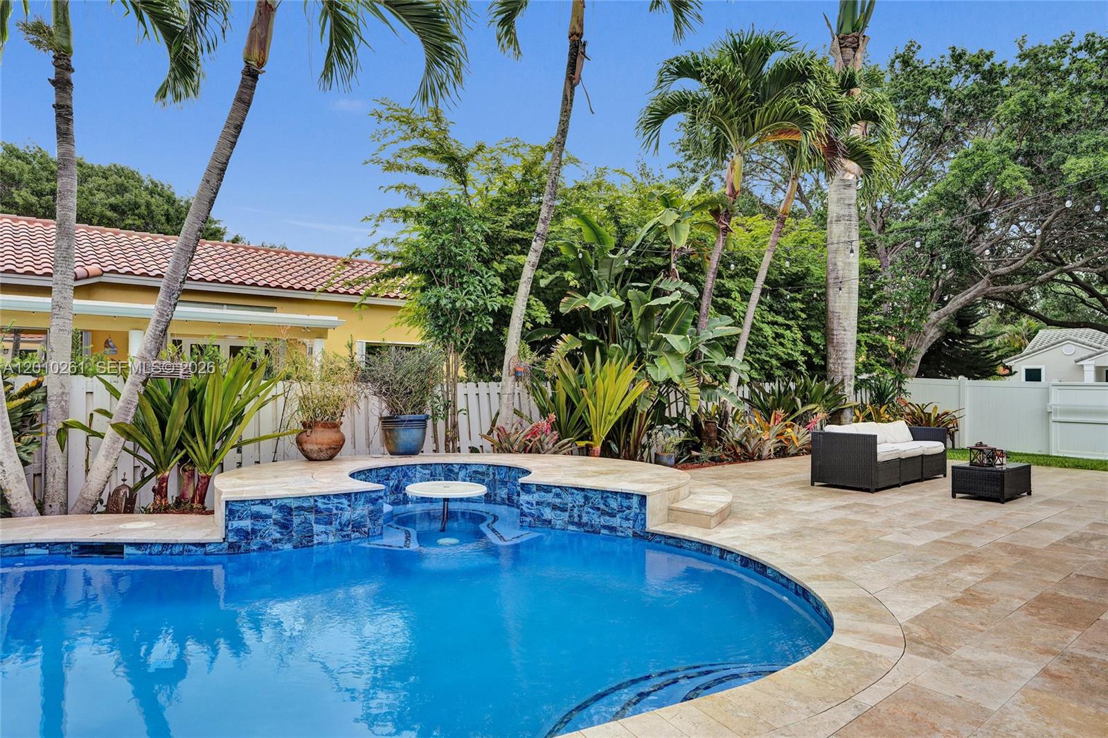 FLAMINGO ESTATES - Residential