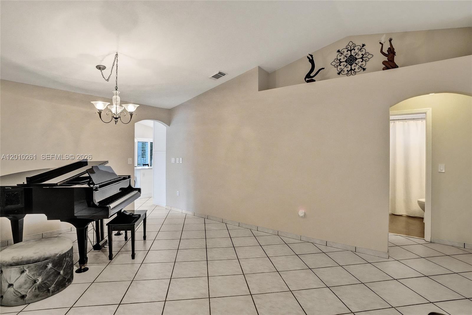 FLAMINGO ESTATES - Residential