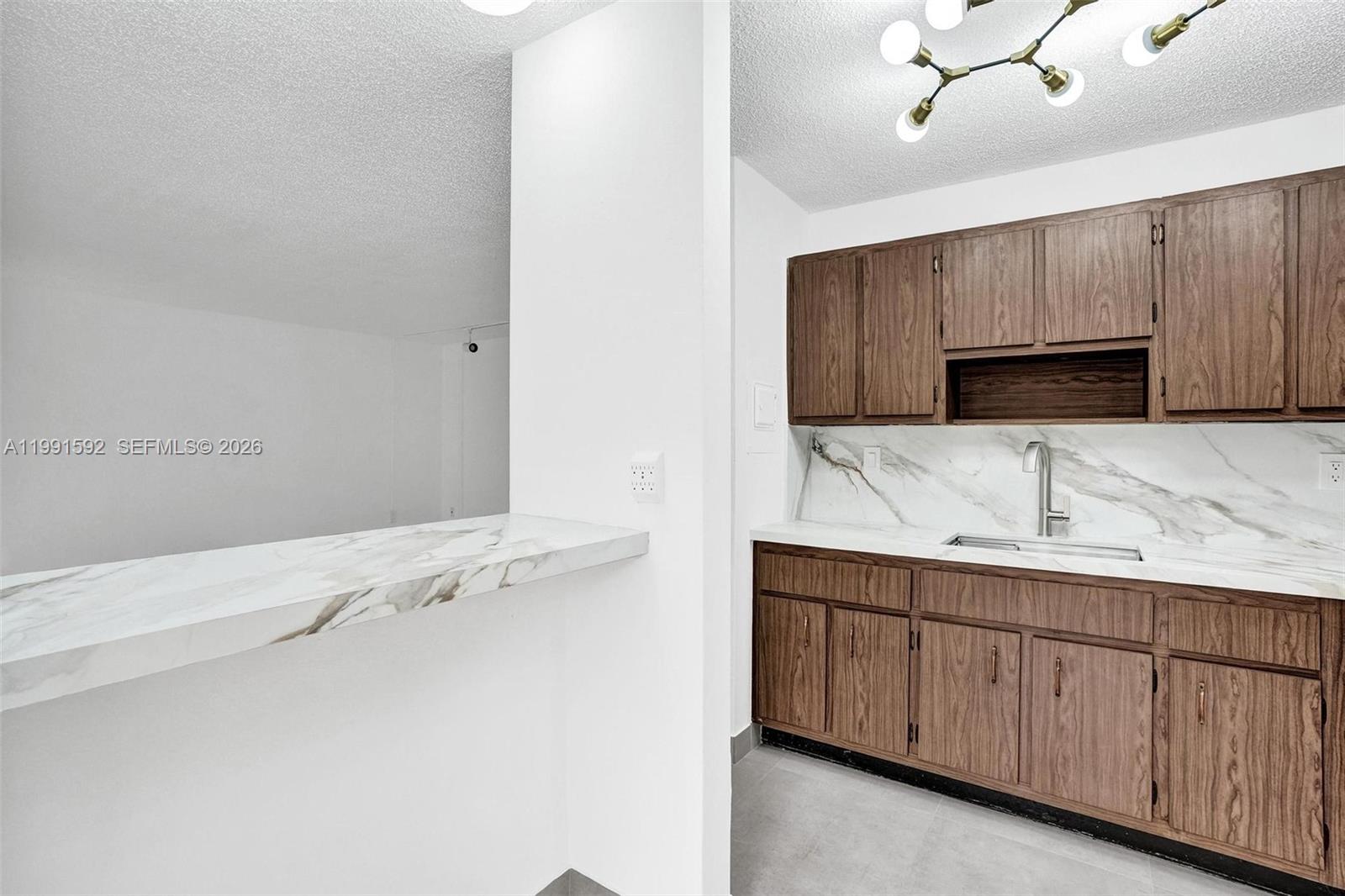 LAKEVIEW GARDENS CONDO - Residential Lease
