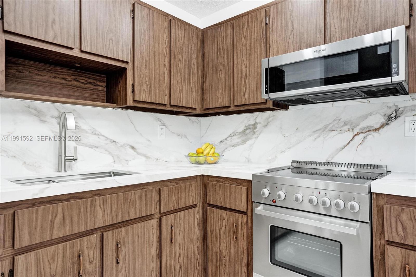 LAKEVIEW GARDENS CONDO - Residential Lease