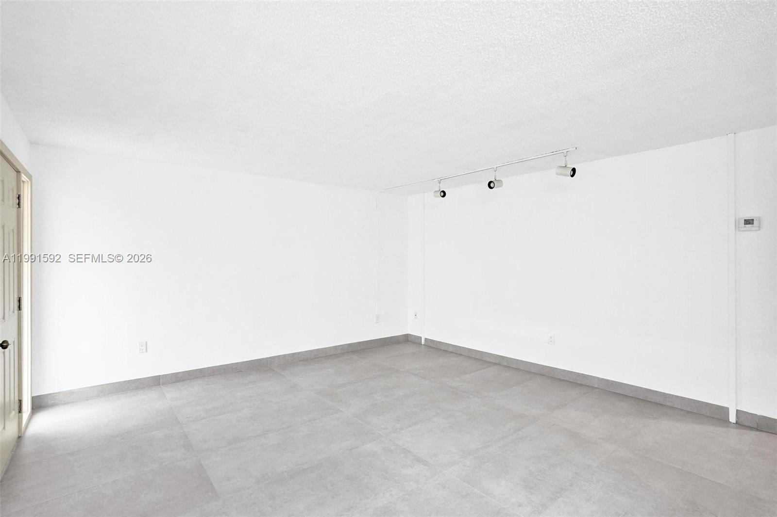 LAKEVIEW GARDENS CONDO - Residential Lease