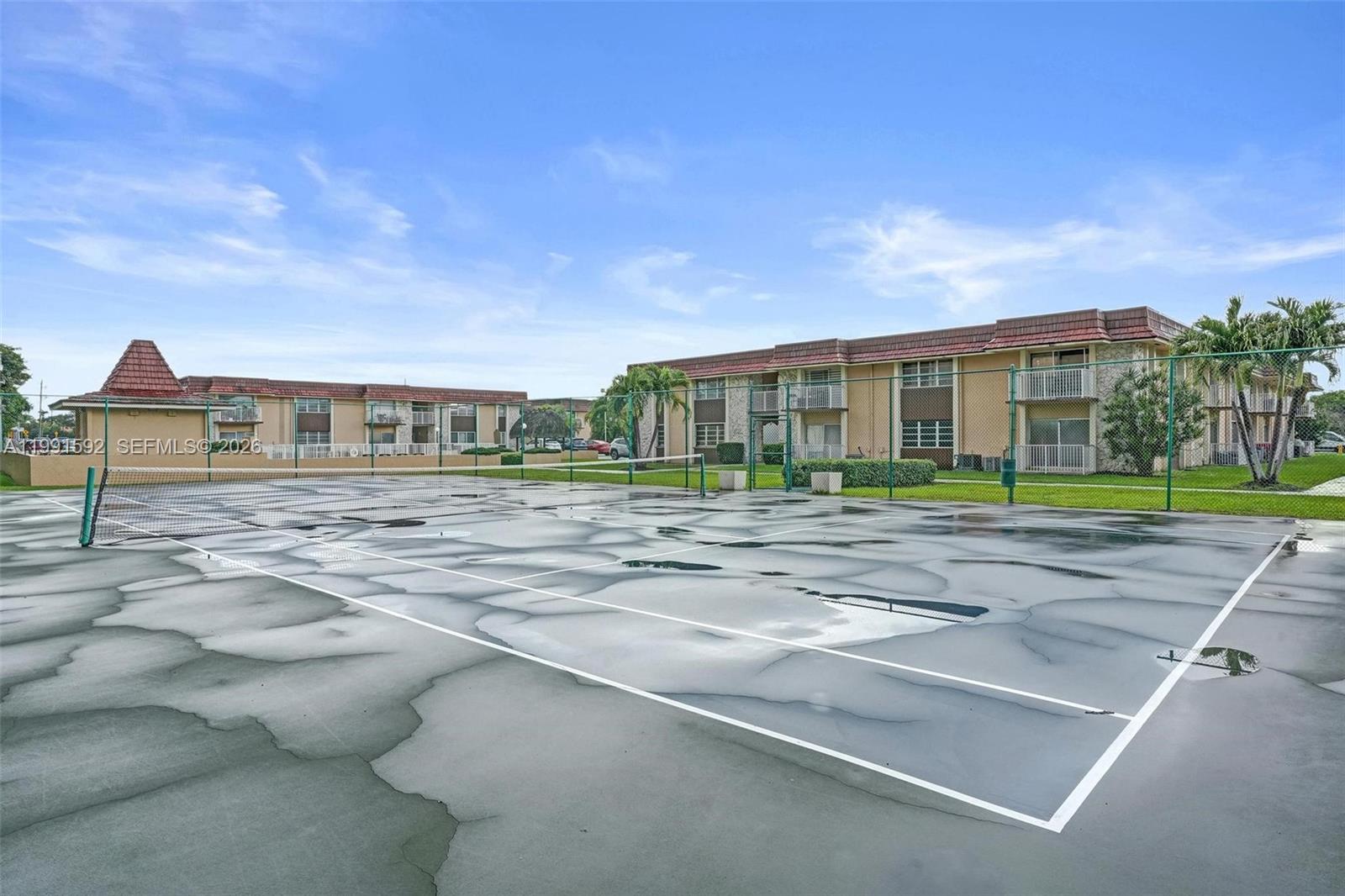 LAKEVIEW GARDENS CONDO - Residential Lease