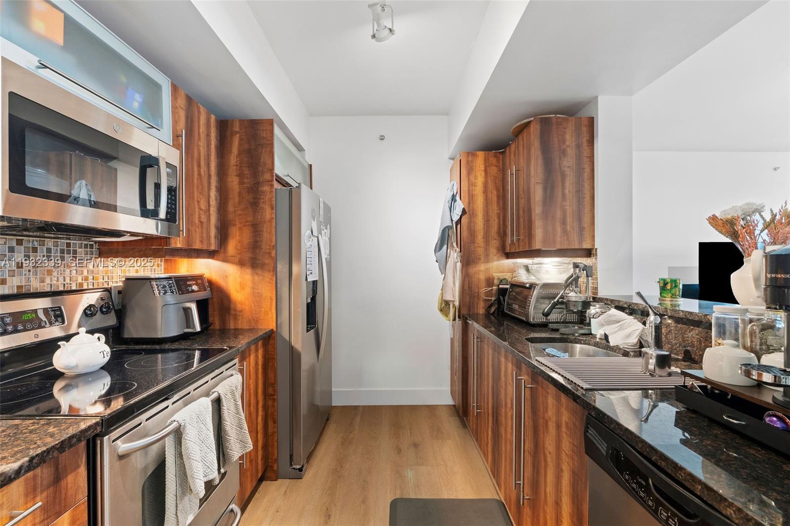 TOSCANO CONDO - Residential