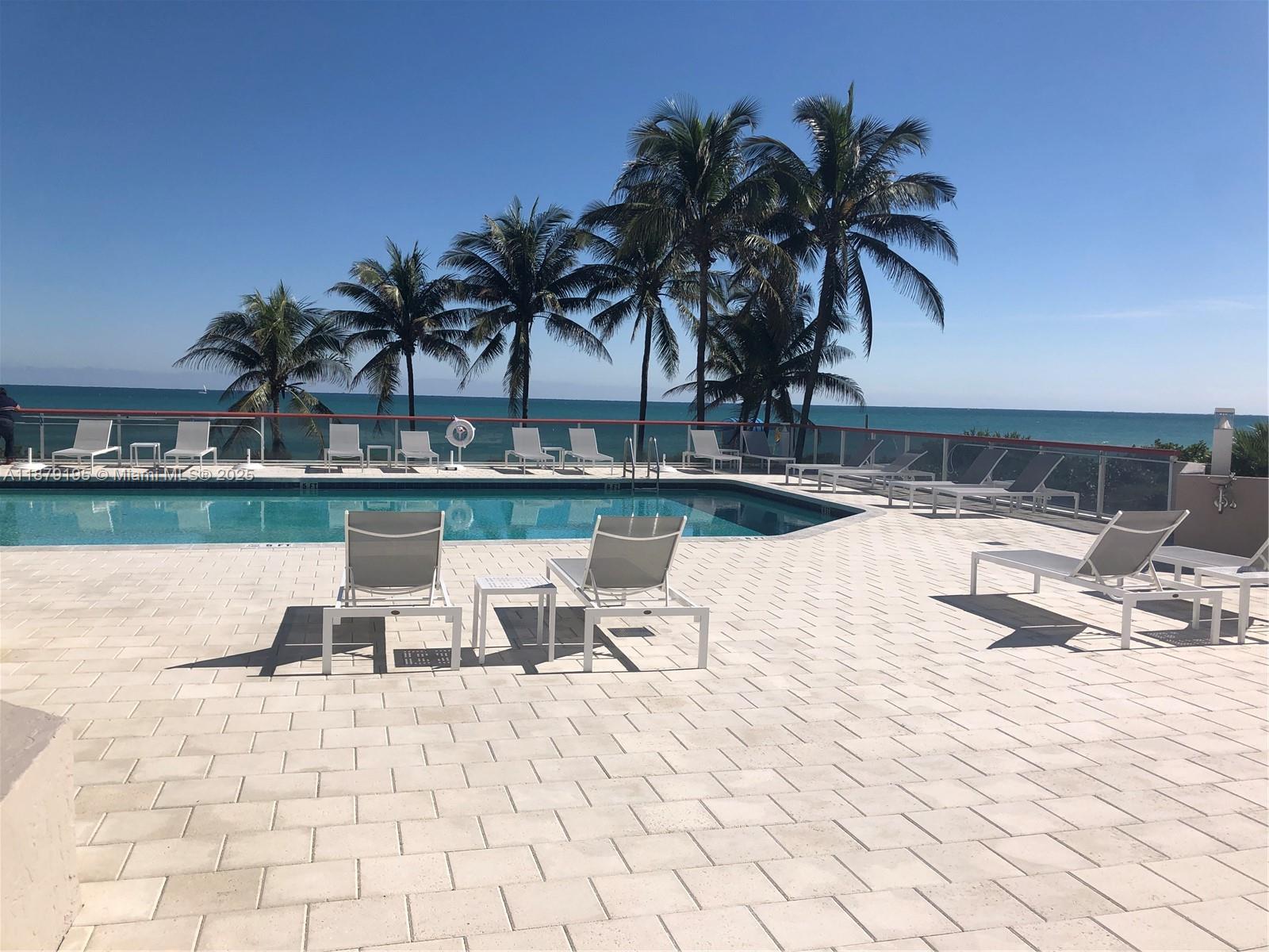 6767 Collins Ave 401