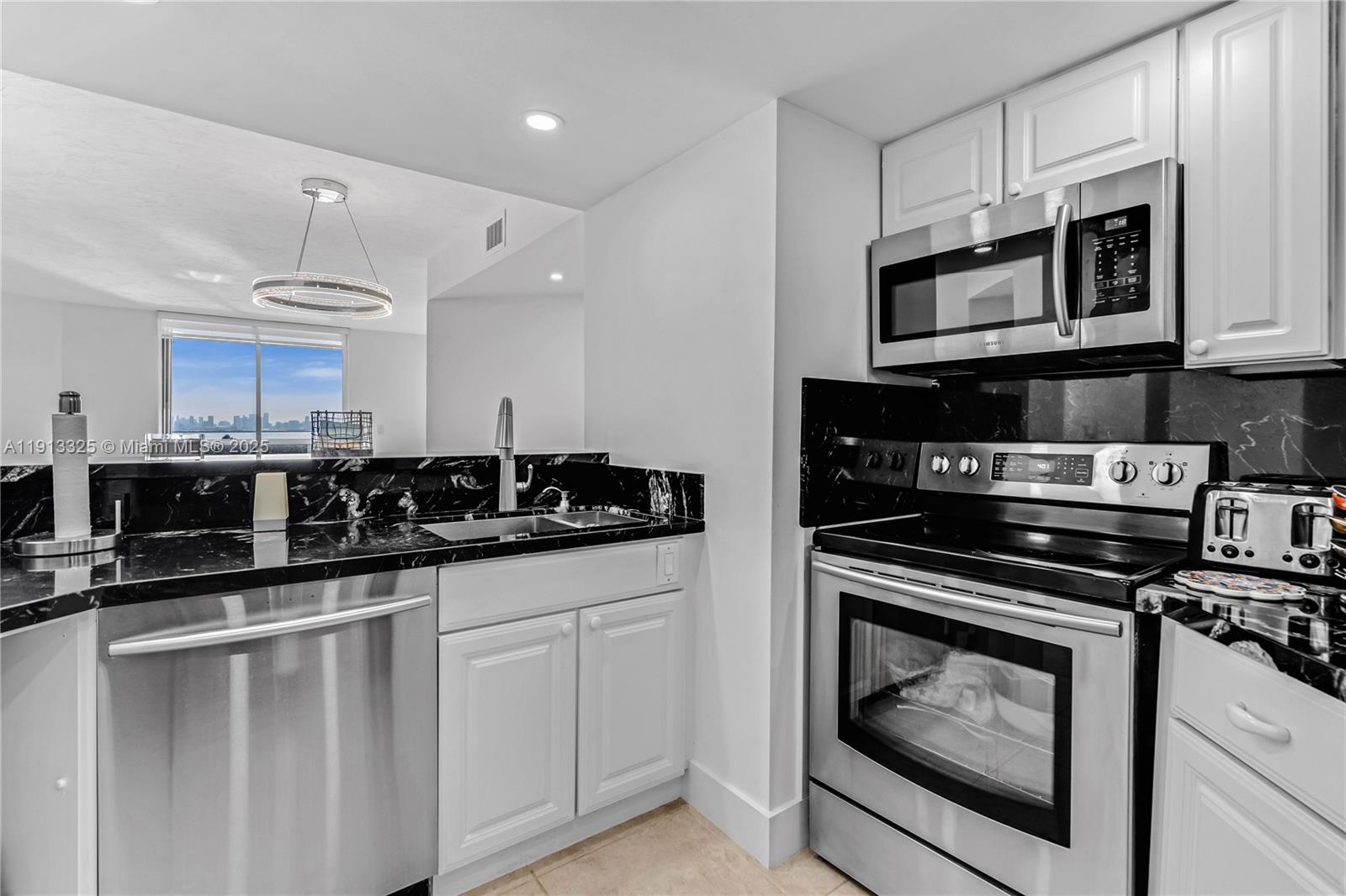 LA RIVE GAUCHE CONDO - Residential Lease