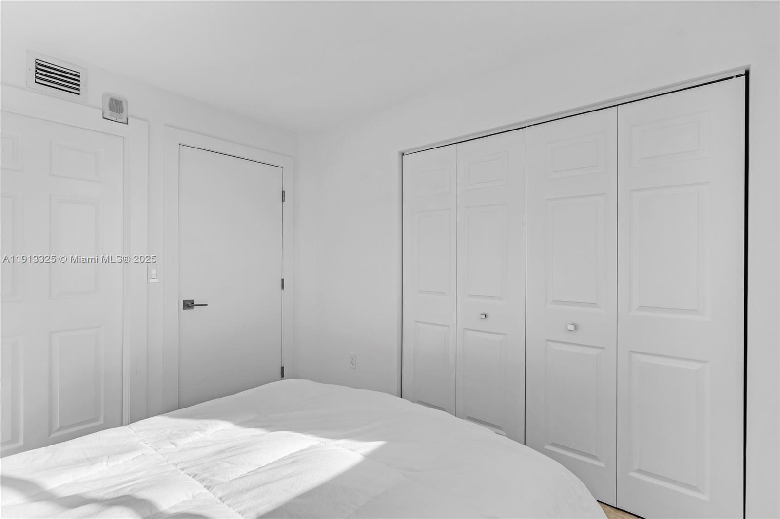 LA RIVE GAUCHE CONDO - Residential Lease