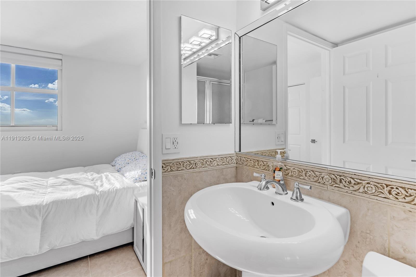 LA RIVE GAUCHE CONDO - Residential Lease