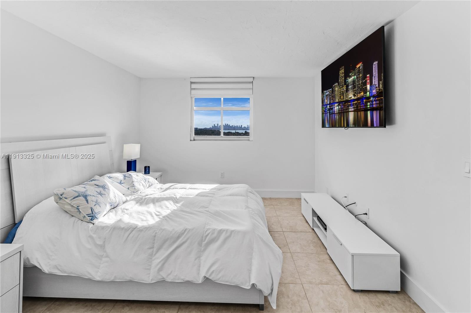 LA RIVE GAUCHE CONDO - Residential Lease