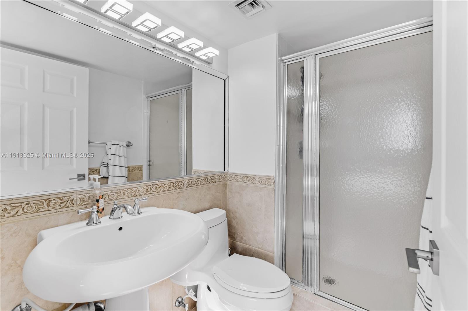 LA RIVE GAUCHE CONDO - Residential Lease