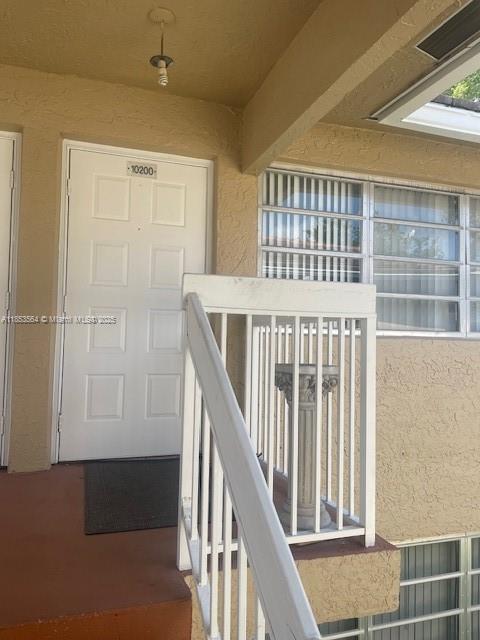 Location,Locatio,Location!!! 2/2 in the beautiful full LAKEWOOD VILLAGE very charming Condo with great amenities like, two pools, tennis courts, BBQ and picnic areas.This complex is near to many great places