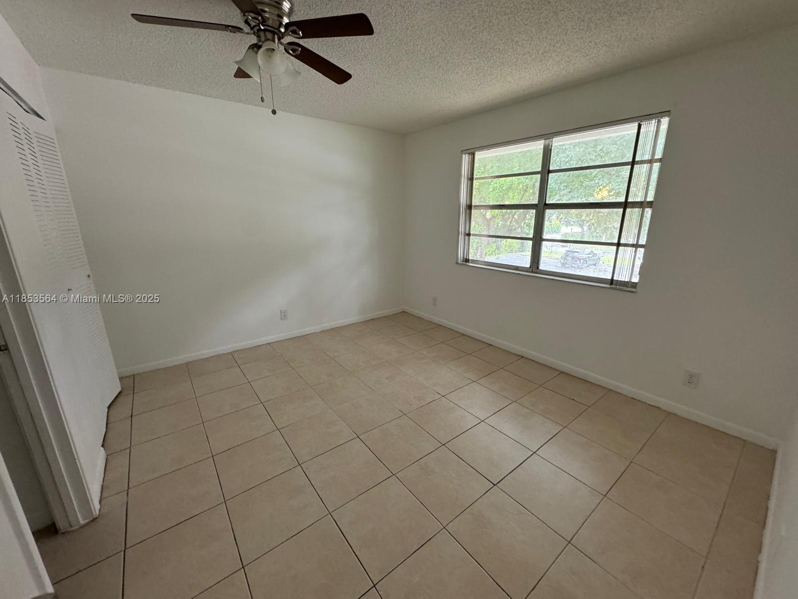 LAKEWOOD VILLAGE - Residential