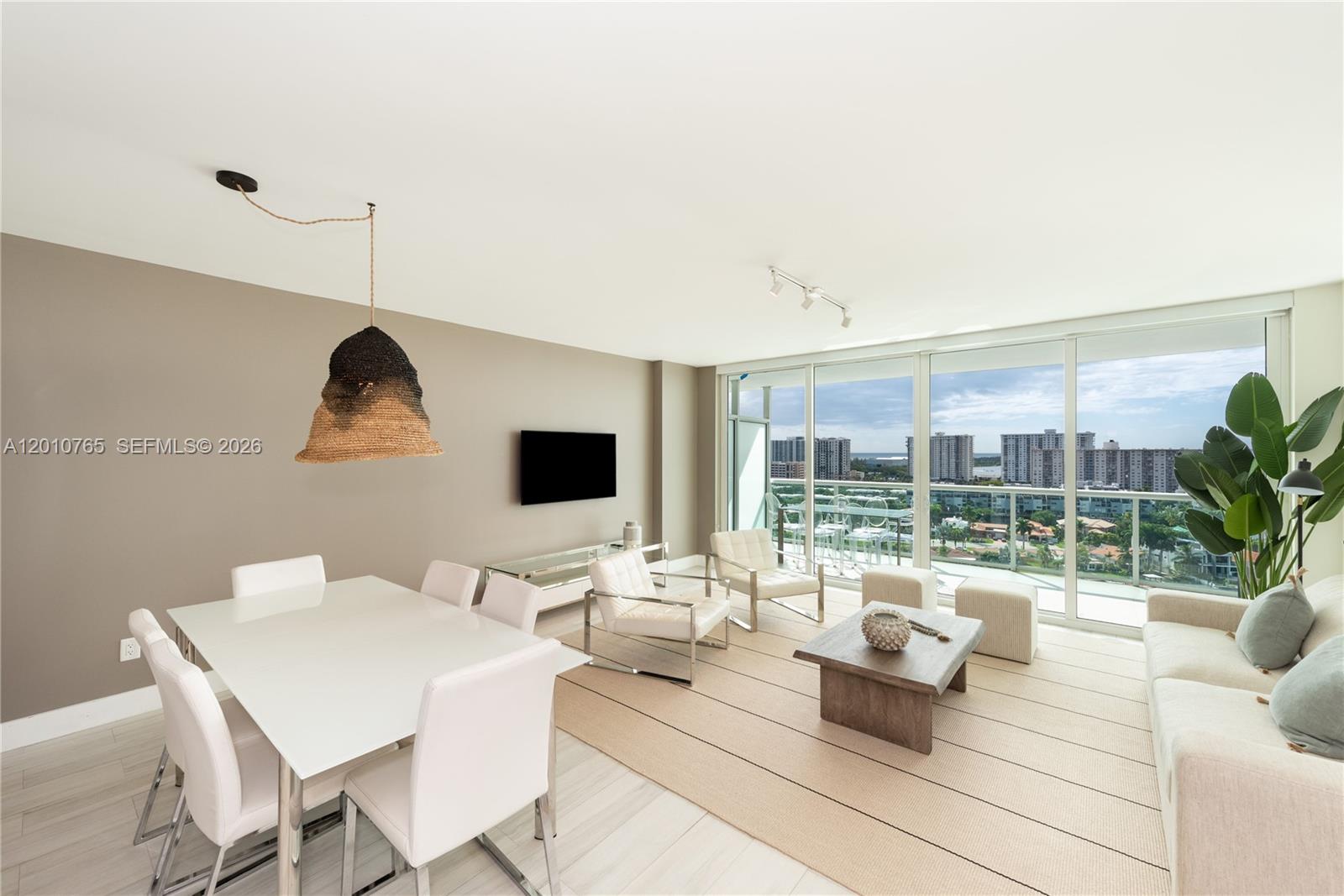 400 Sunny Isles Blvd 1518