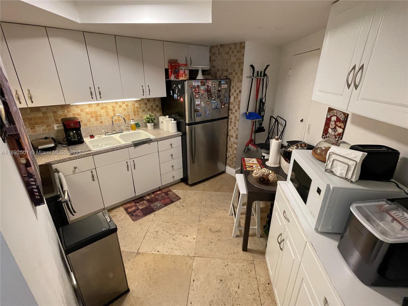 801 Brickell Bay Dr 1961