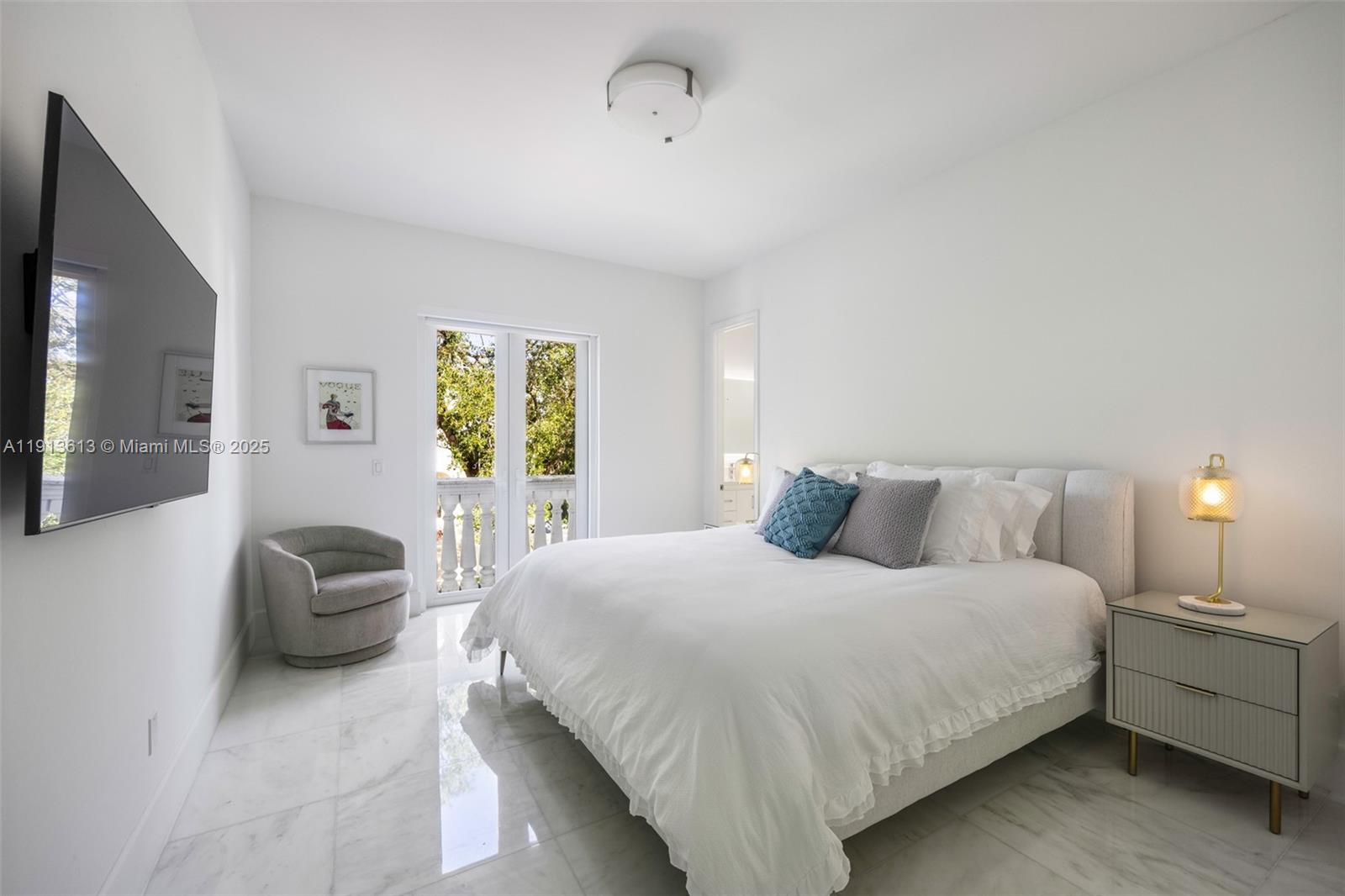 VILLAS DE VIZCAYA - Residential Lease