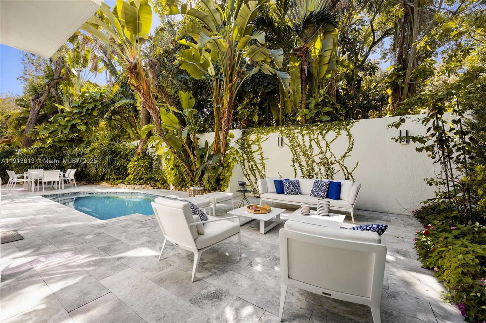 VILLAS DE VIZCAYA - Residential Lease