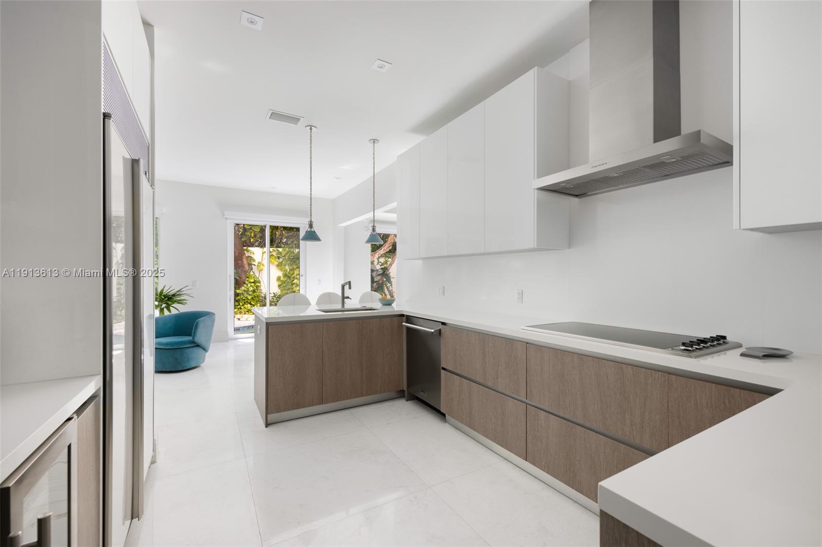 VILLAS DE VIZCAYA - Residential Lease