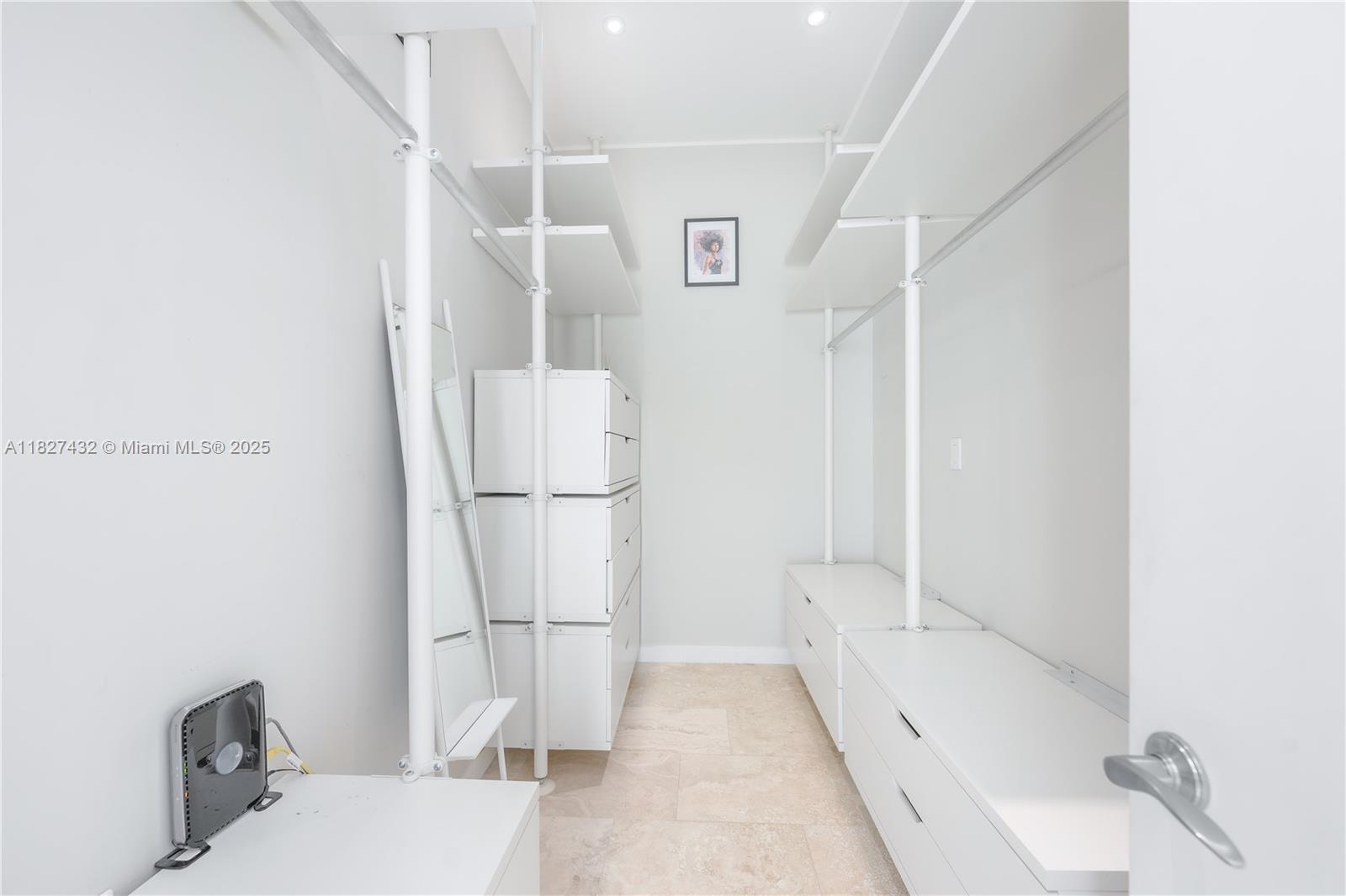 COUNTRY CLUB ESTATES SEC - Residential Lease