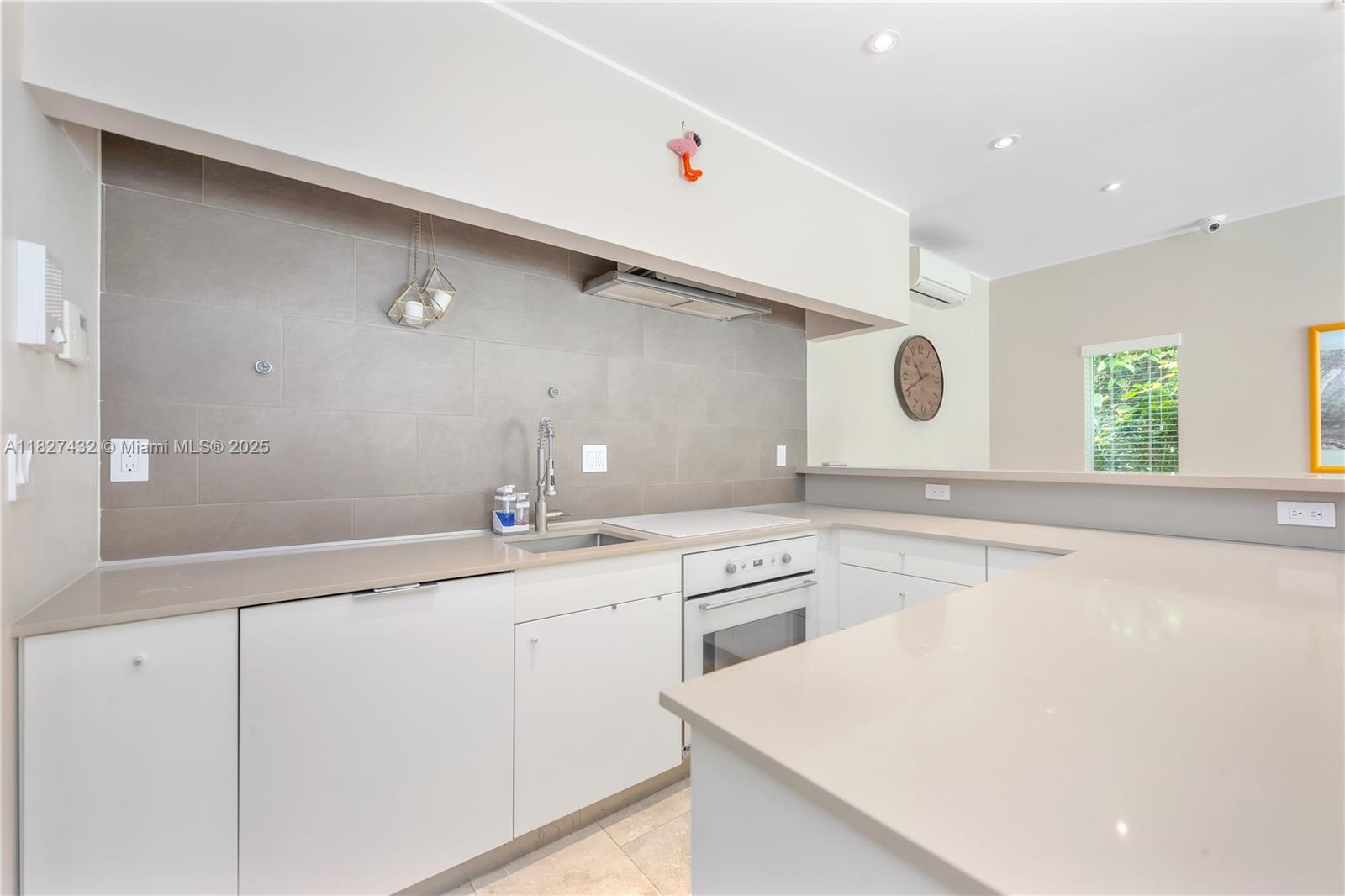 COUNTRY CLUB ESTATES SEC - Residential Lease