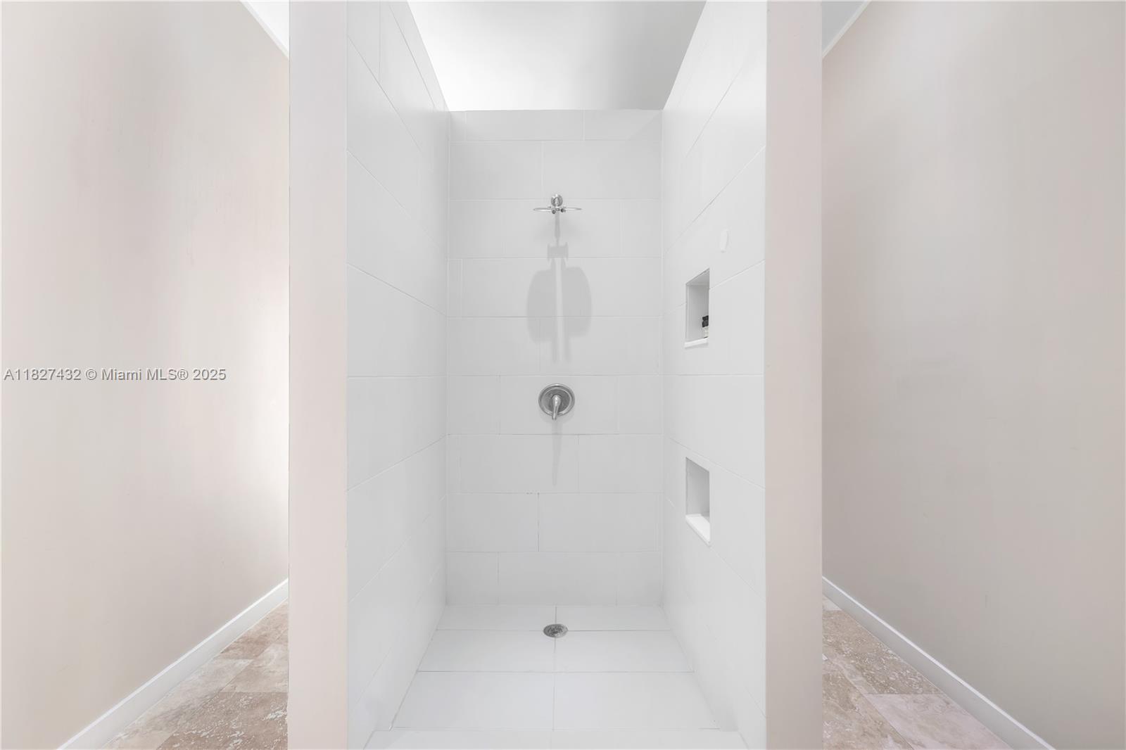 COUNTRY CLUB ESTATES SEC - Residential Lease