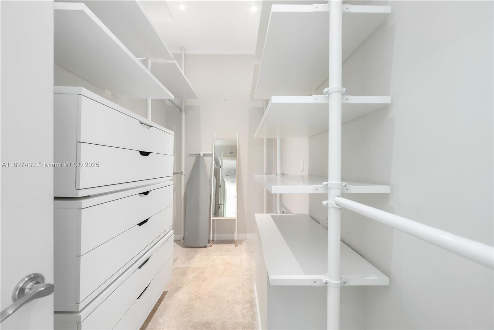 COUNTRY CLUB ESTATES SEC - Residential Lease