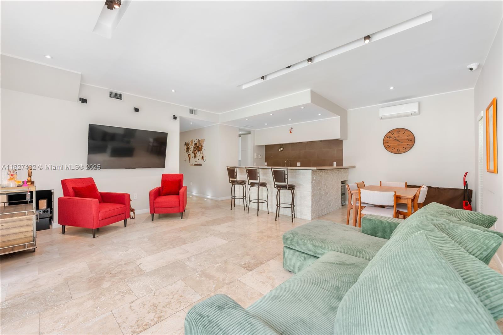 COUNTRY CLUB ESTATES SEC - Residential Lease