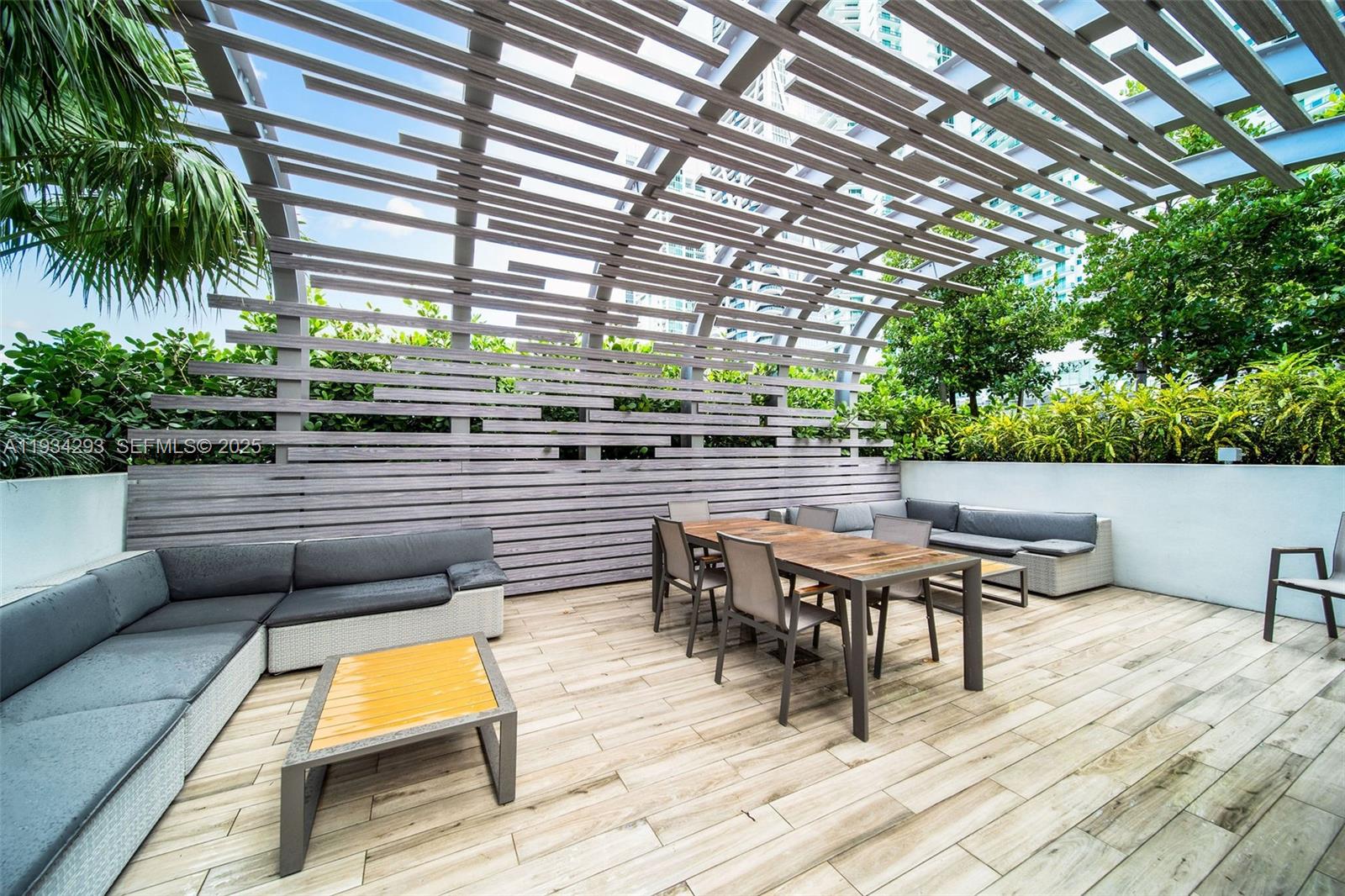 PARAMOUNT MIAMI WORLDCEN - Residential