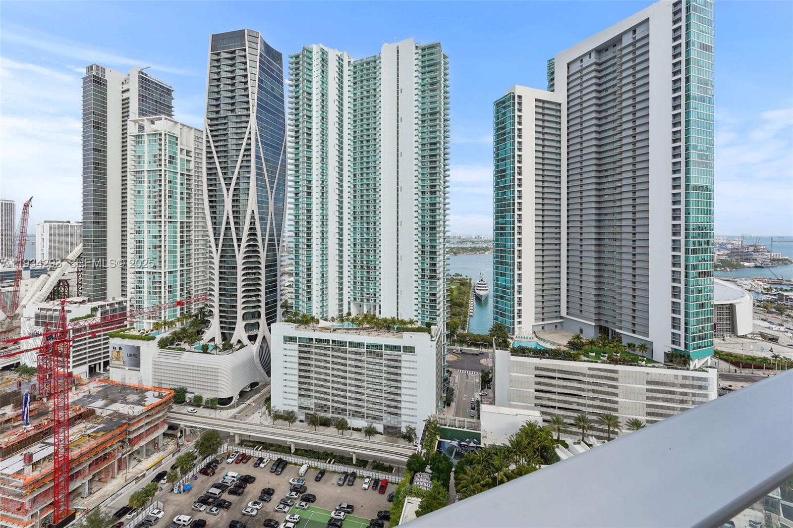 PARAMOUNT MIAMI WORLDCEN - Residential