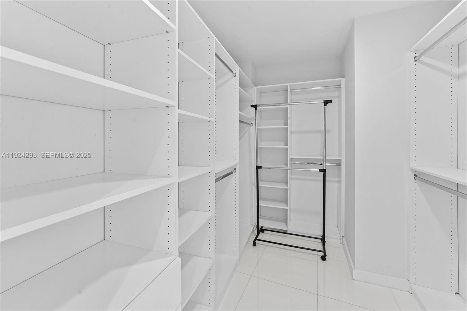 PARAMOUNT MIAMI WORLDCEN - Residential