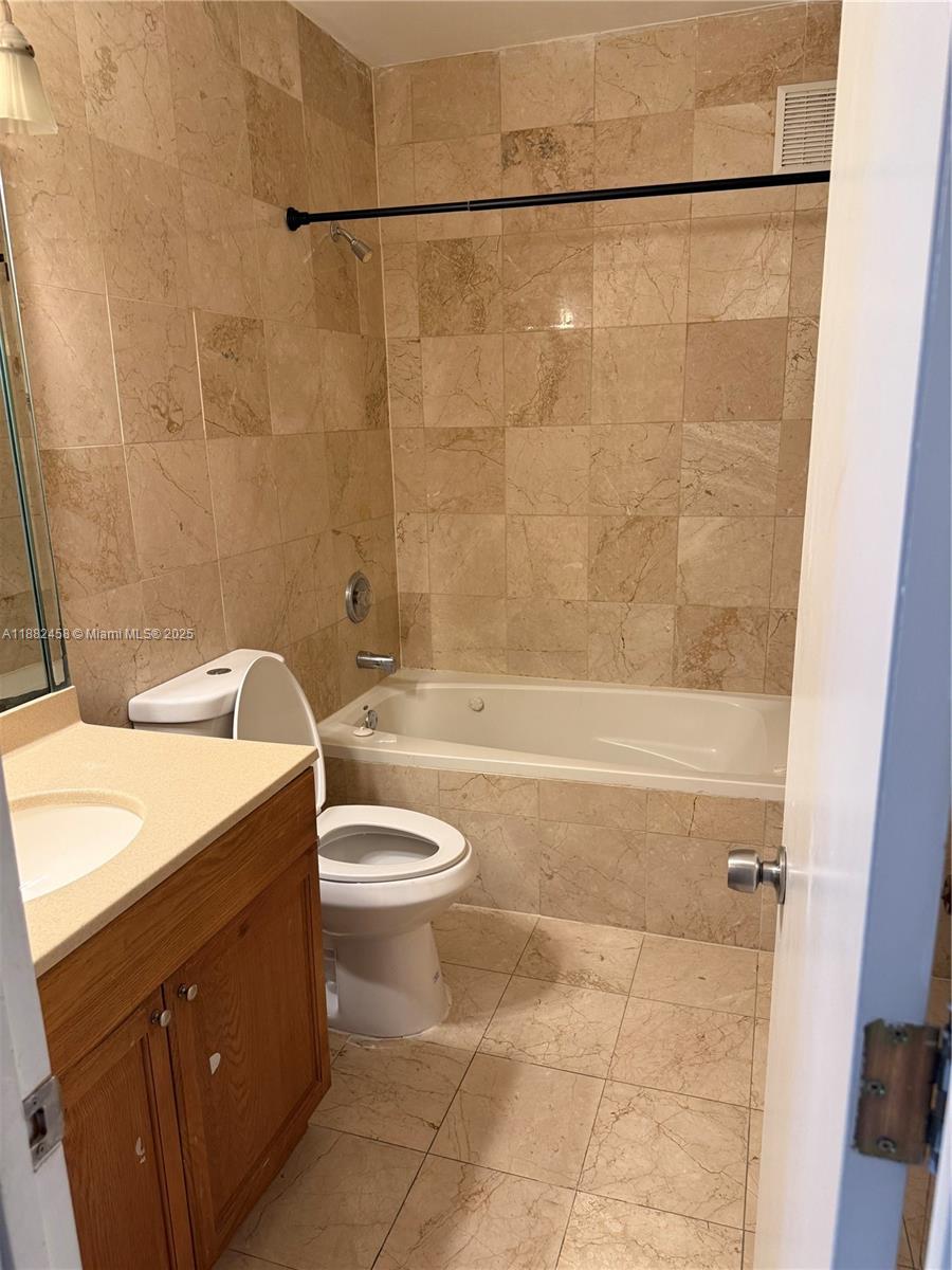 EVENING STAR CONDO - Residential Lease