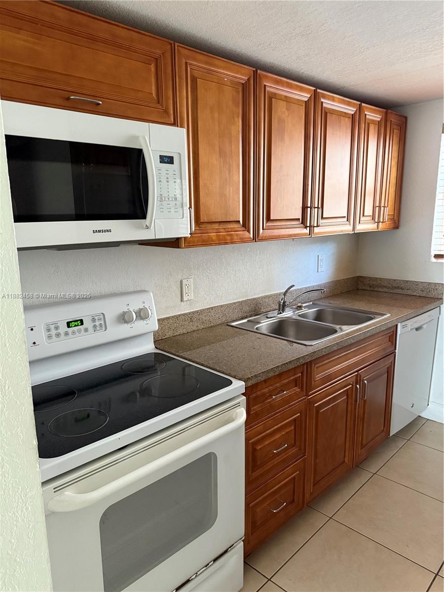 EVENING STAR CONDO - Residential Lease