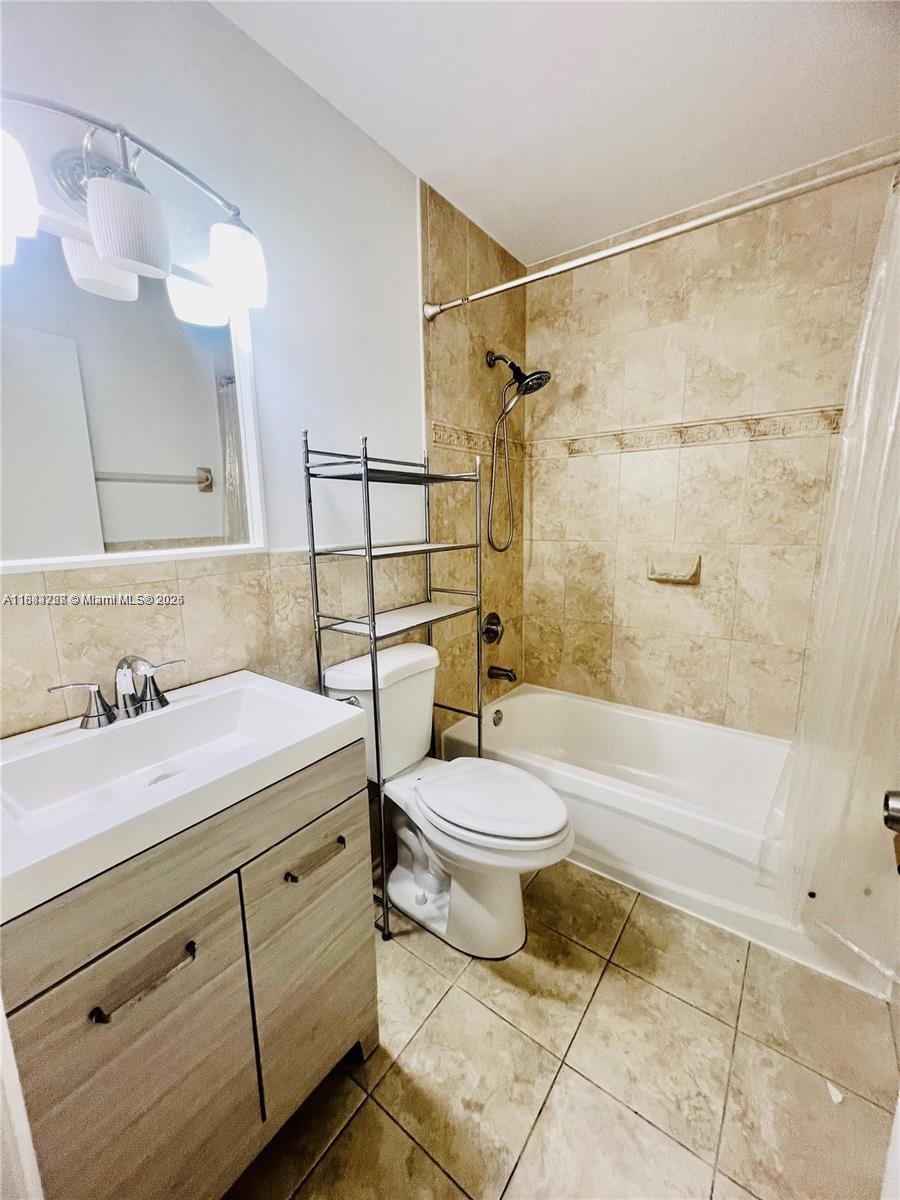 EL PRADO BY THE LAKE - Residential Lease