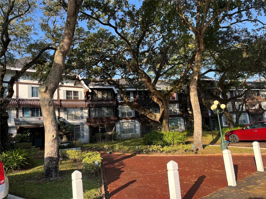 Photo of 3710 Inverrary Dr #2F, Lauderhill, FL 33319 (MLS # A11583758)