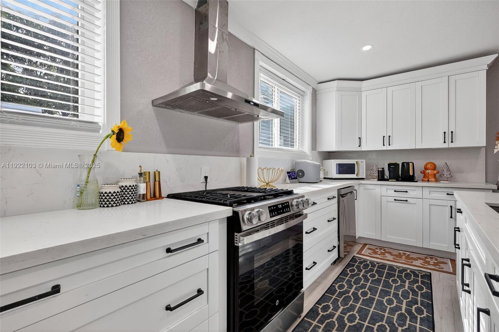 SCOTT LAKE MANOR SEC 5 - Residential Lease