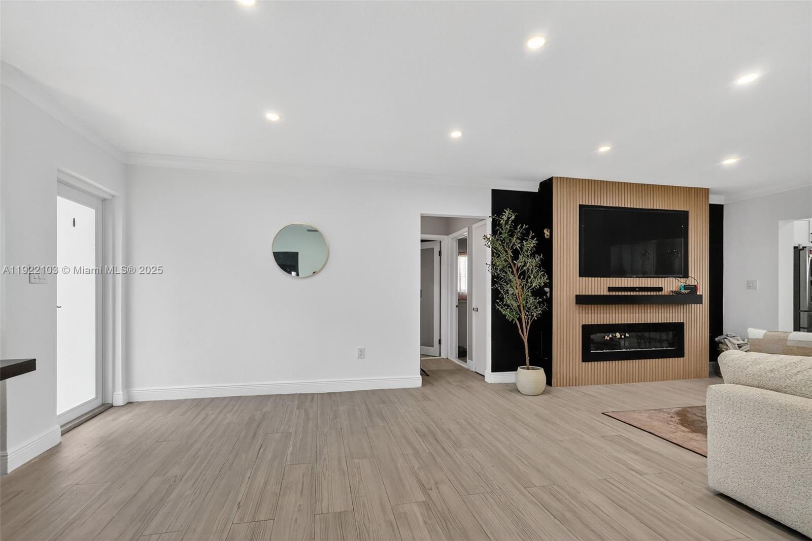 SCOTT LAKE MANOR SEC 5 - Residential Lease