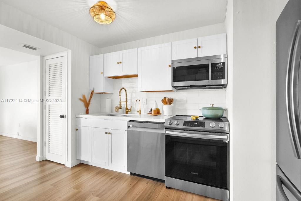 GUILDFORD CONDO - Residential