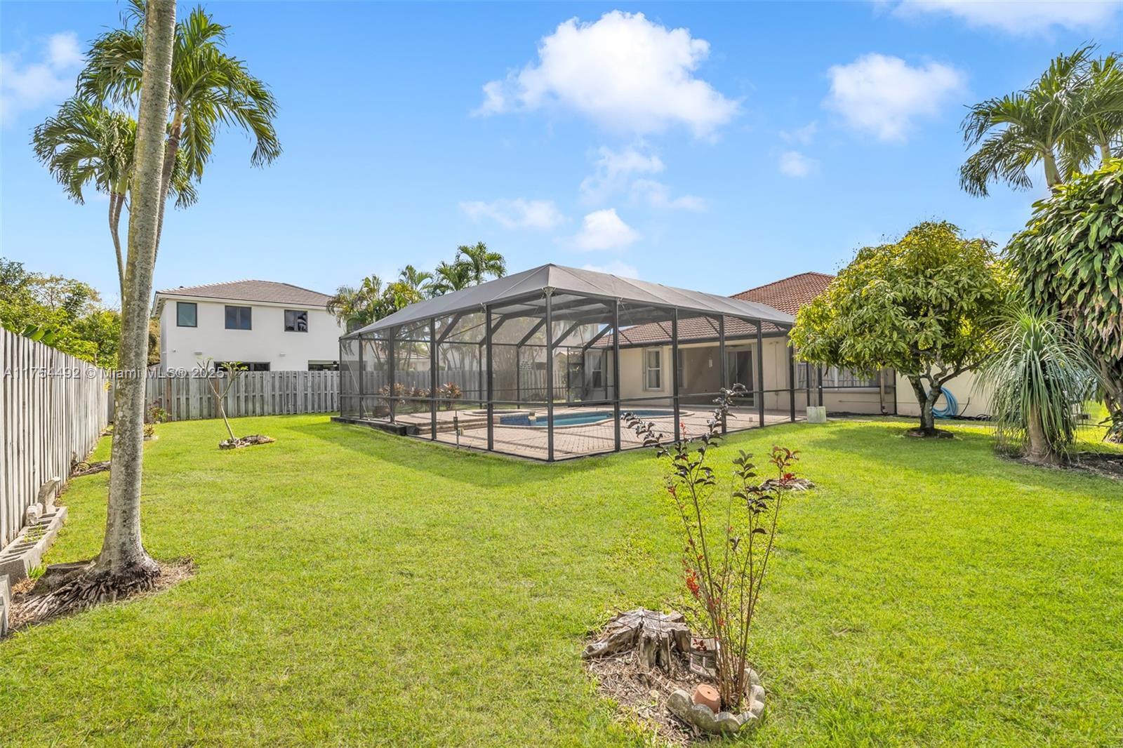 CORSICA PLACE - Residential