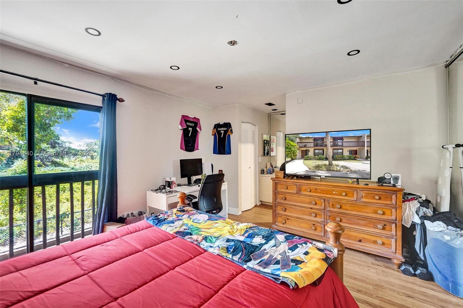 VILLAGER TOWNHOMES - Residential