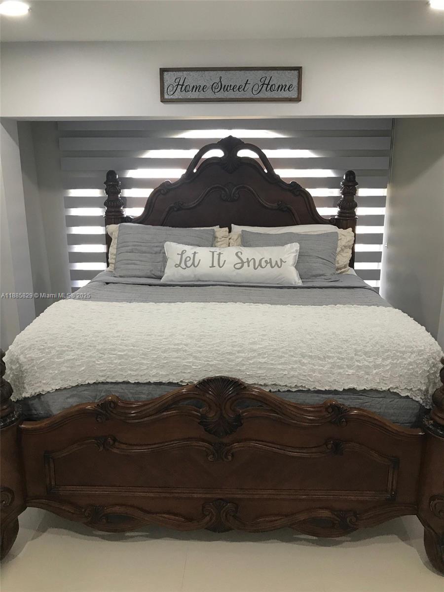 CAROL CITY - Residential