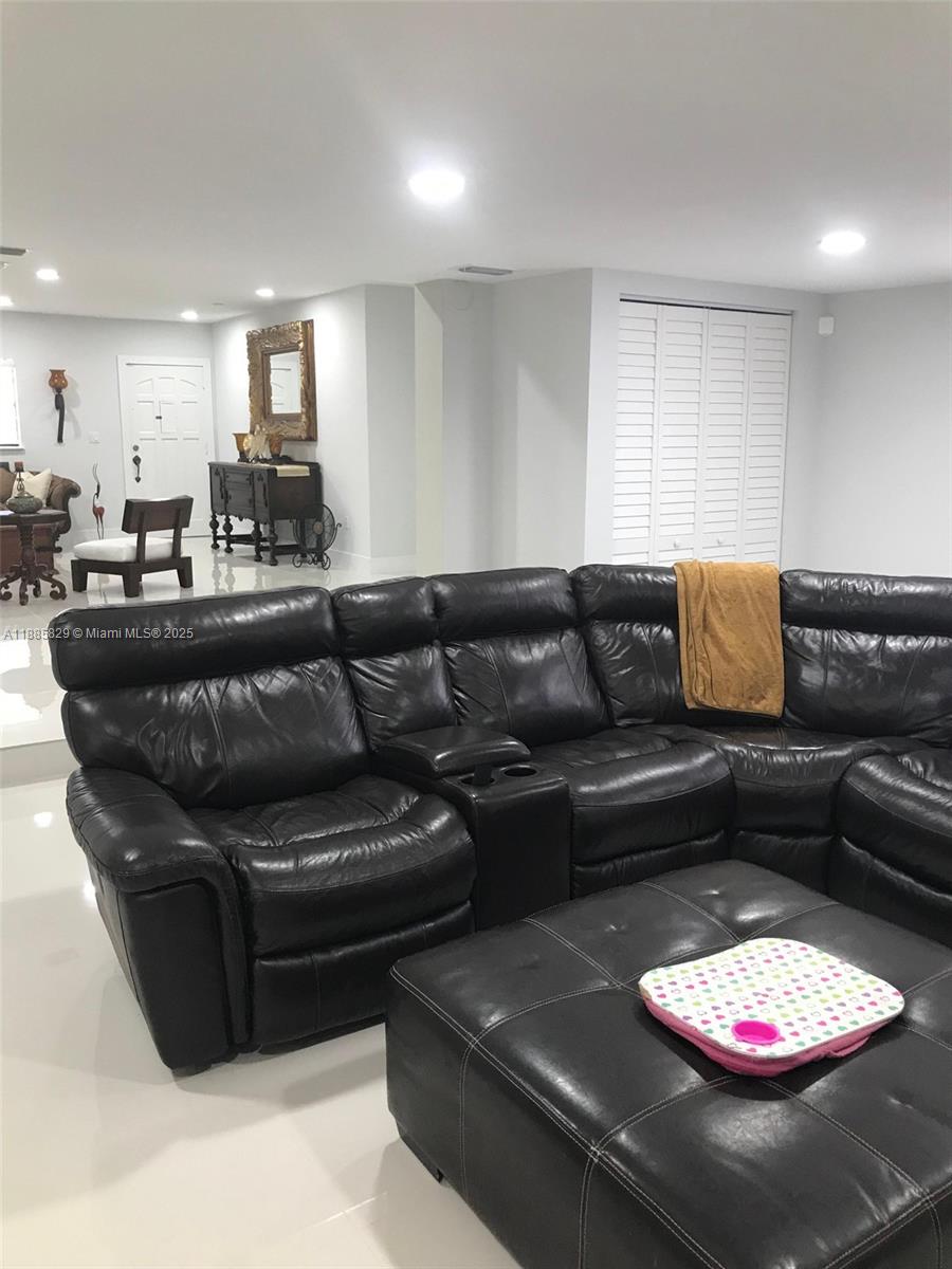 CAROL CITY - Residential