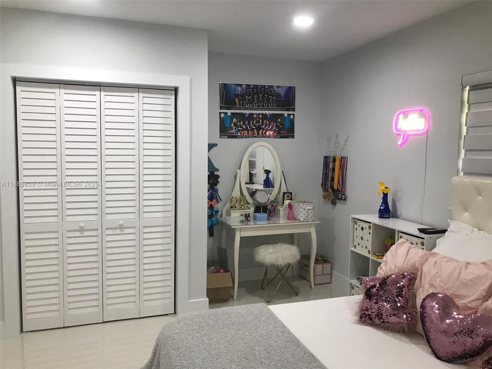 CAROL CITY - Residential