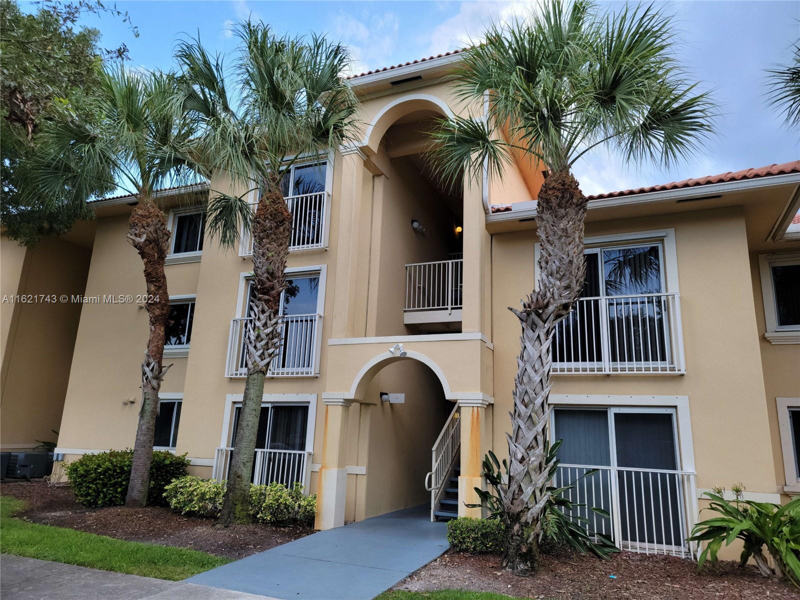 BEAUTIFUL 2 BED, 1 BATH, TILE FLOORS, WASHER AND DRYER INSIDE UNIT, GREAT LOCATION, CLOSE TO SHOPPINGS AND HIGHWAYS THROUGHOUT IS READY FOR YOU.